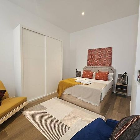 The Gabriels Con Terraza Apartment มาดริด ภายนอก รูปภาพ