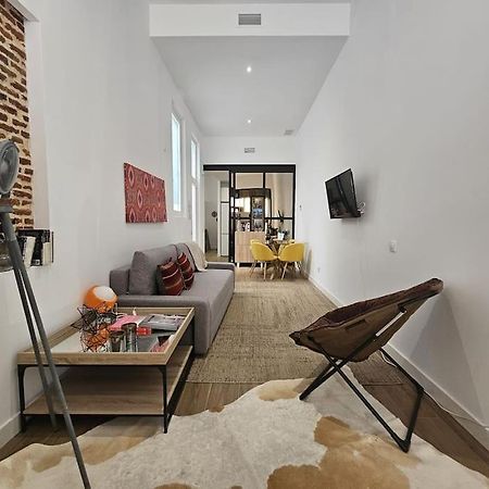 The Gabriels Con Terraza Apartment มาดริด ภายนอก รูปภาพ