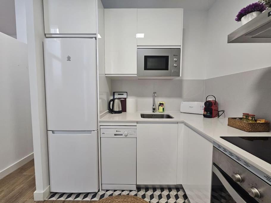 The Gabriels Con Terraza Apartment มาดริด ภายนอก รูปภาพ