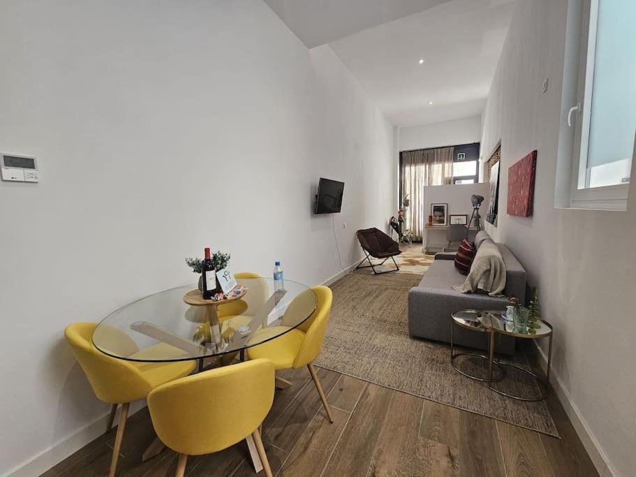 The Gabriels Con Terraza Apartment มาดริด ภายนอก รูปภาพ